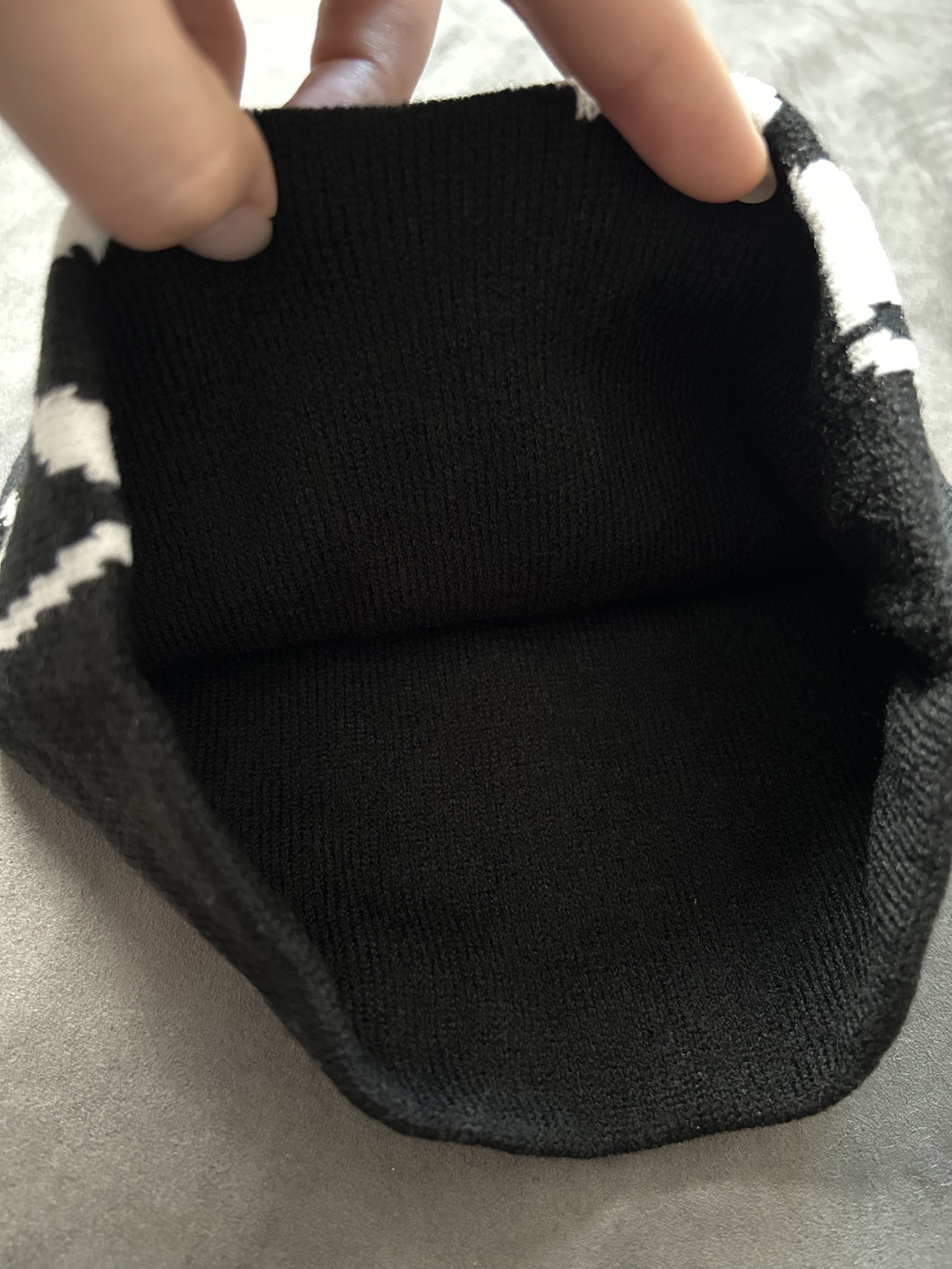 Japanese Brand High Five Graffiti Design No Cuff Knit Beanie Hat Black OS Size ONE SIZE - 6 Thumbnail