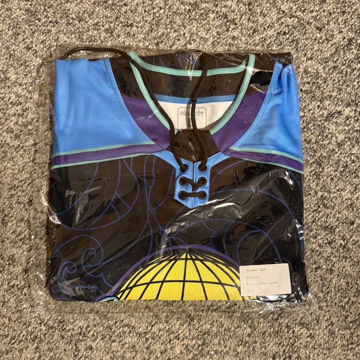 Other ALLEYCVT HOCKEY JERSEY 9 LIVES TOUR *BRAND NEW LARGE* Size US L / EU 52-54 / 3 - 2 Thumbnail