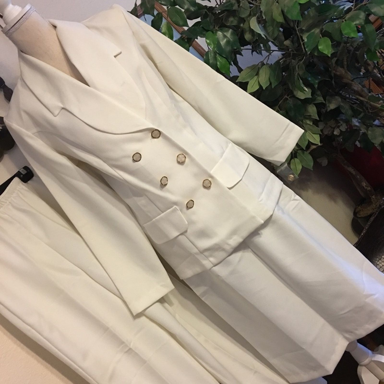 Other Prelude cream 3 piece set new size 8 Size M / US 6-8 / IT 42-44 - 2 Thumbnail