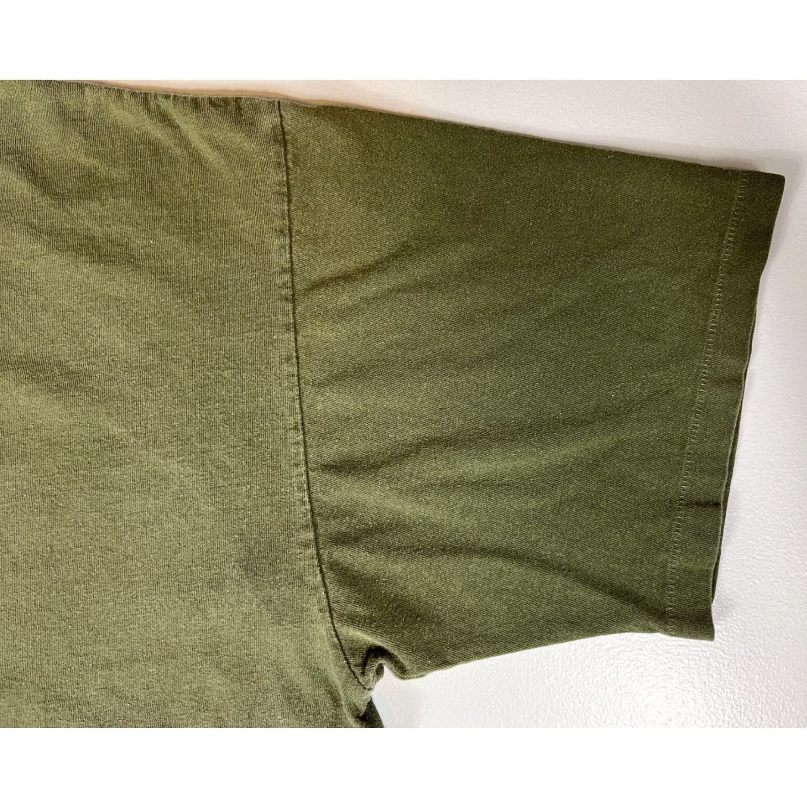 Vintage VINTAGE Men's T-Shirt Door County Wisconsin Planet Earth Crew Neck Short Sleeve Sz L Green 1990s Fish Nature Planet Earth Vintage Mens T-Shirt Size US L / EU 52-54 / 3 - 5 Thumbnail