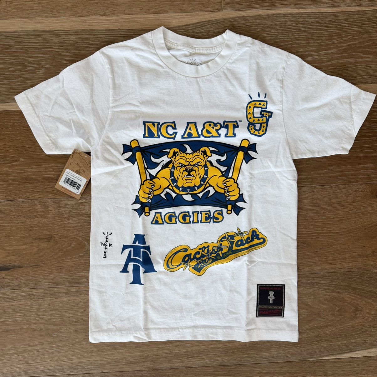 Mitchell & Ness × Travis Scott Travis Scott Michell & Ness North Carolina A&T Handdrawn Tee Size US S / EU 44-46 / 1 - 1 Thumbnail