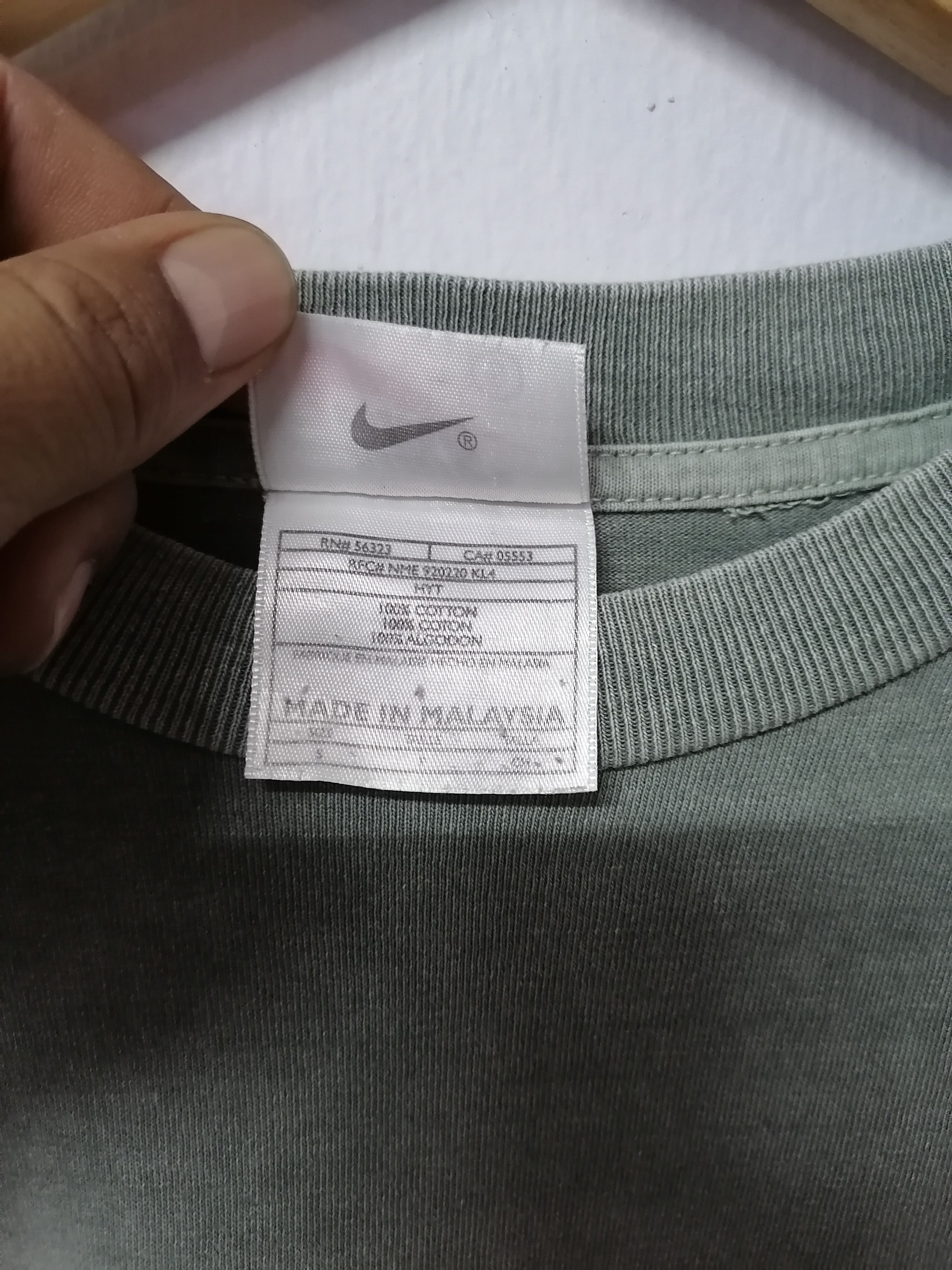Nike Trashed Faded Vintage 90s Nike Tee Size US S / EU 44-46 / 1 - 6 Thumbnail