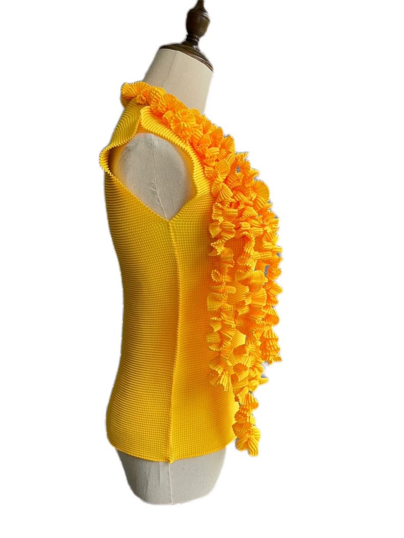 Issey Miyake Issey Miyake size:3 Yellow main line lace tassel top Size L / US 10 / IT 46 - 2 Thumbnail