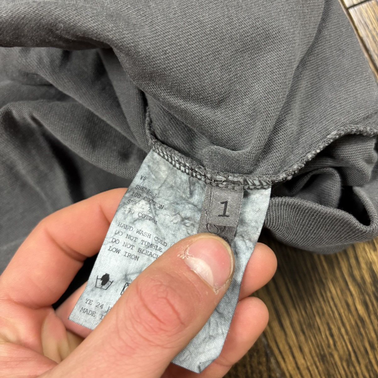 Kanye West Kanye West Vultures Korea Exclusive Hoodie Black SIZE 1 S/M Size US S / EU 44-46 / 1 - 13 Thumbnail
