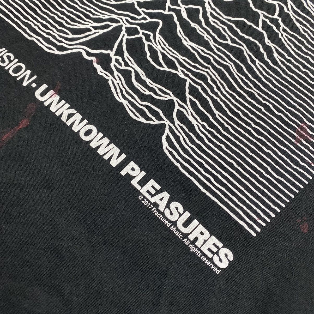 Band Tees × Vintage Vintage JoyDivision Unknown Pleasures 2017 Band rare tee Size US L / EU 52-54 / 3 - 4 Thumbnail