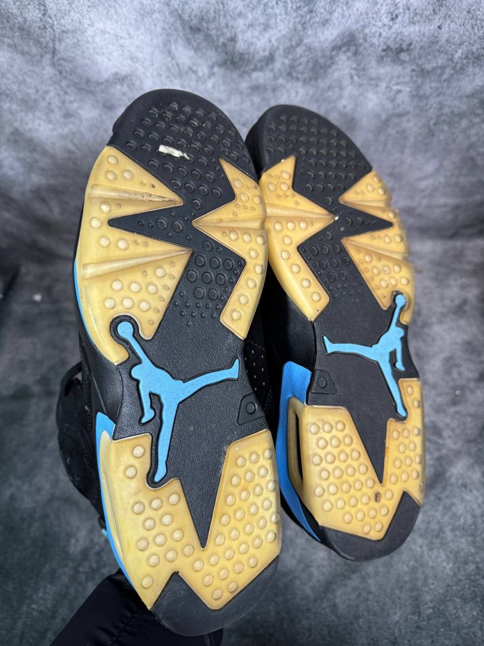 Jordan Brand Size 10.5 | Jordan 6 UNC With Box | Pre-Owned Size US 10.5 / EU 43-44 - 4 Thumbnail