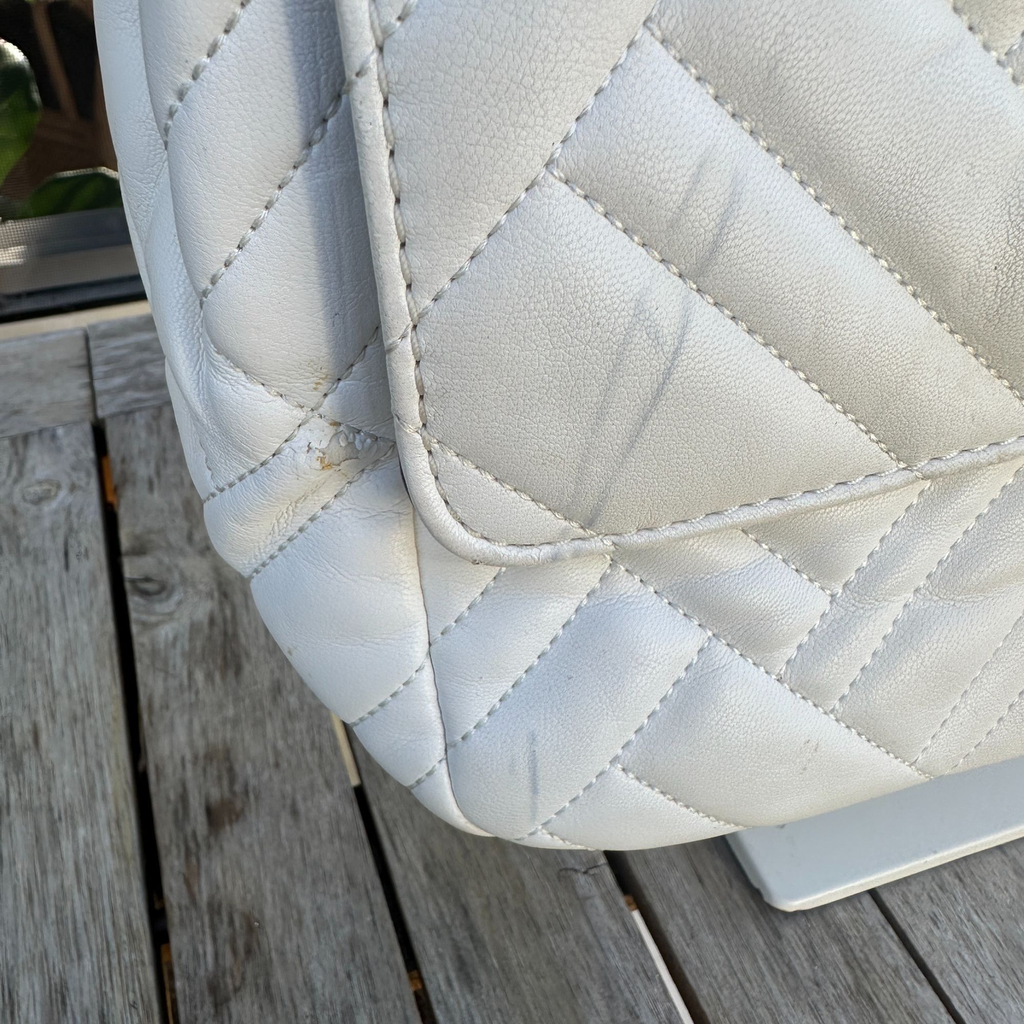 Michael Kors Michael Kors White Quilted Leather Peyton Shoulder Bag Size ONE SIZE - 12 Thumbnail