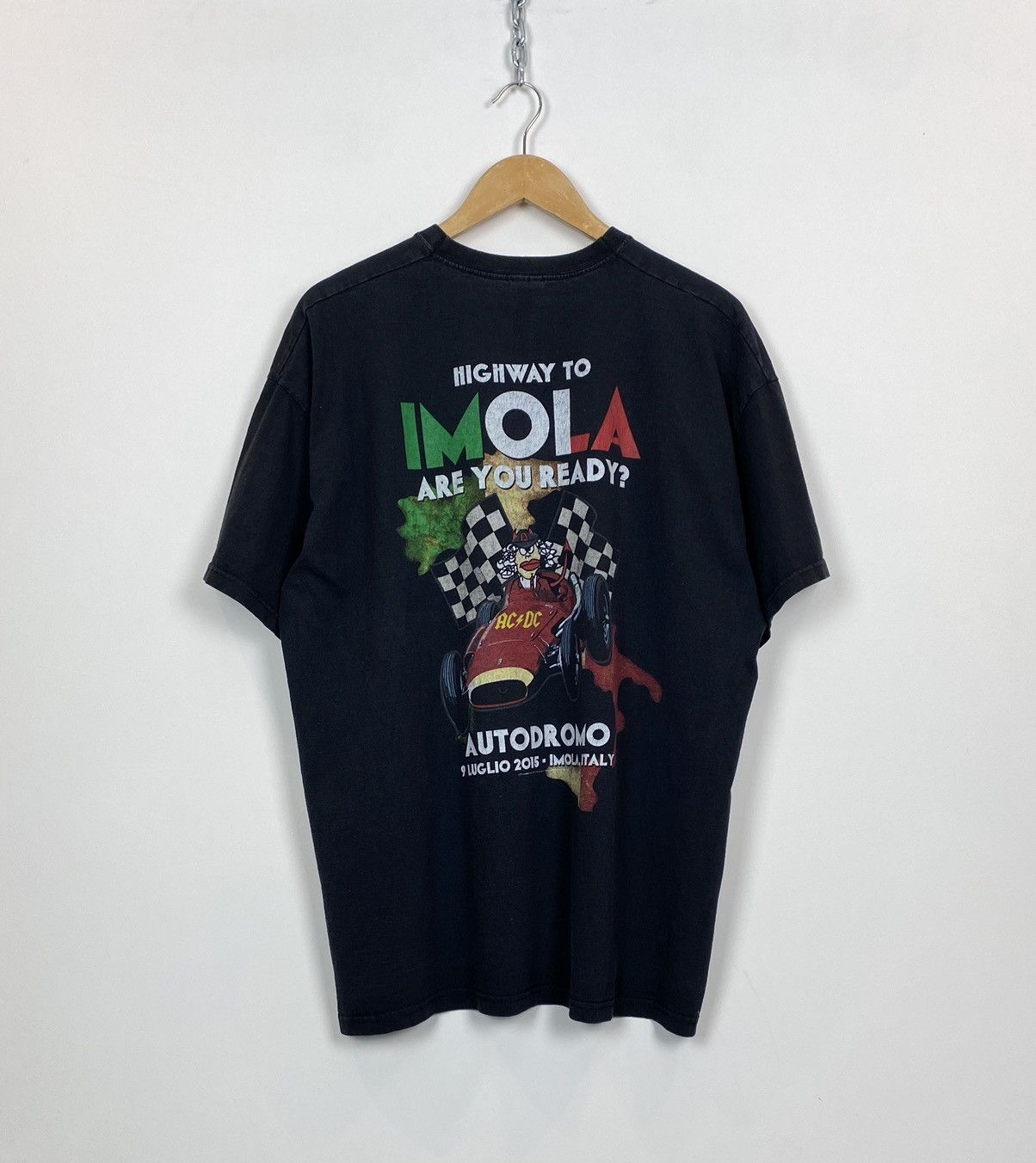 Fruit Of The Loom AC/DC Italy Or Bust 2015 Tour Short Sleeve T-Shirt Black XXL Size US XXL / EU 58 / 5 - 7 Thumbnail