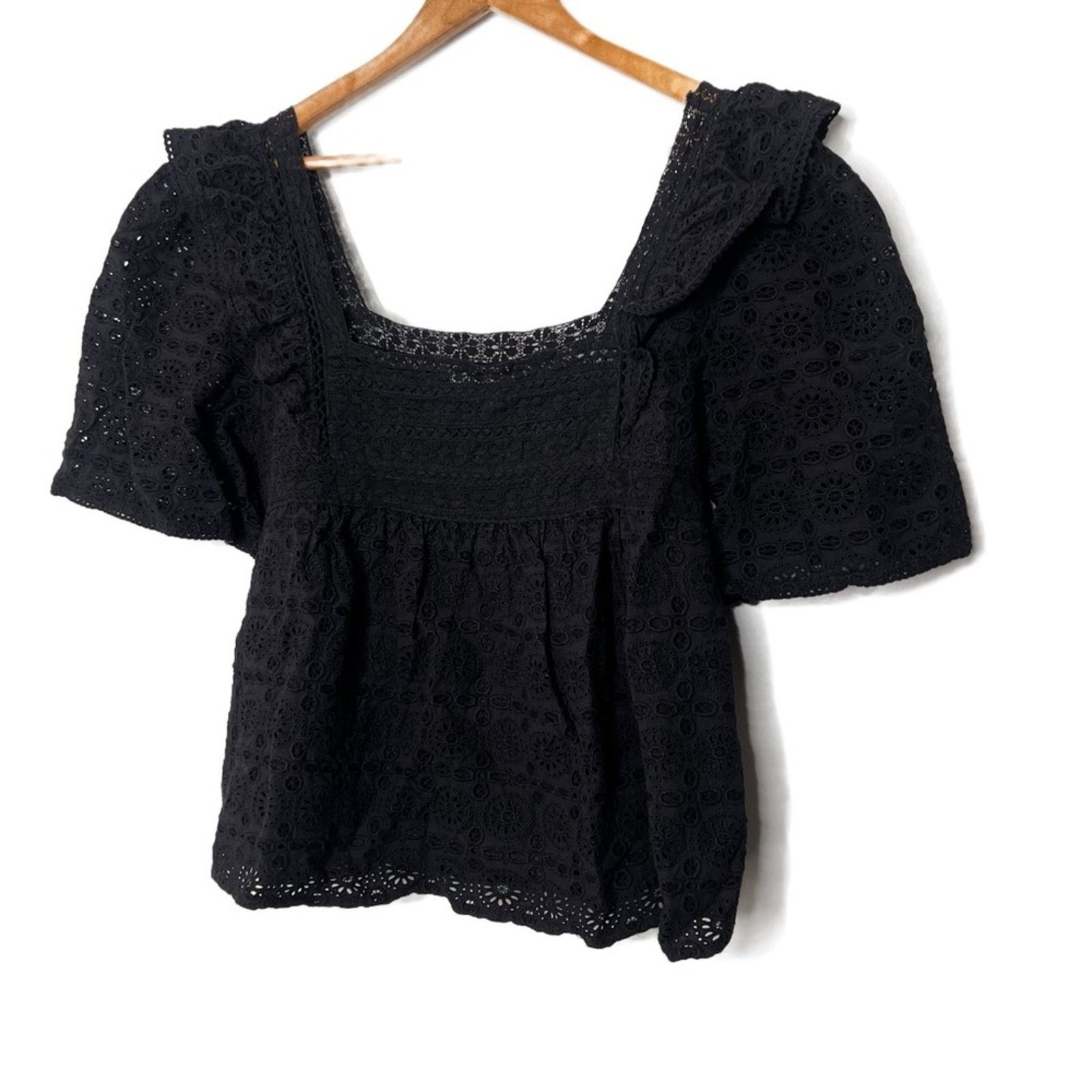 Vineyard Vines New with Tag Vineyard Vines Women's Black Eyelet Blouse Size XL / US 12-14 / IT 48-50 - 11 Thumbnail