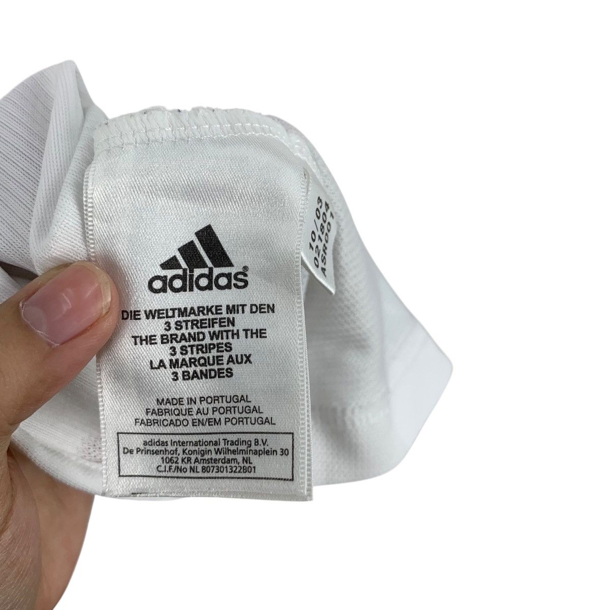 Adidas ADIDAS REAL MADRID Home 2004-2005 Season Football Jersey Size US S / EU 44-46 / 1 - 12 Thumbnail