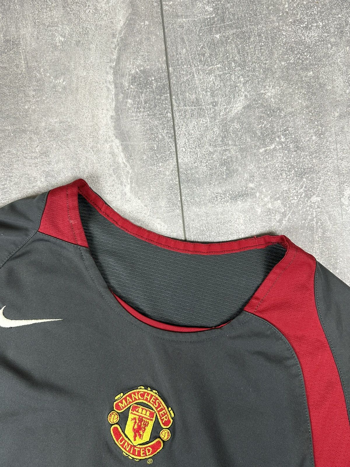 Nike Nike Manchester United FC 2005/06 Training Shirt Jersey Size US L / EU 52-54 / 3 - 8 Thumbnail