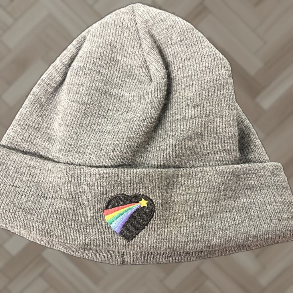 Urban Outfitters NWT Urban Outfitters Rainbow Heart Beanie Gray Size ONE SIZE - 1 Thumbnail