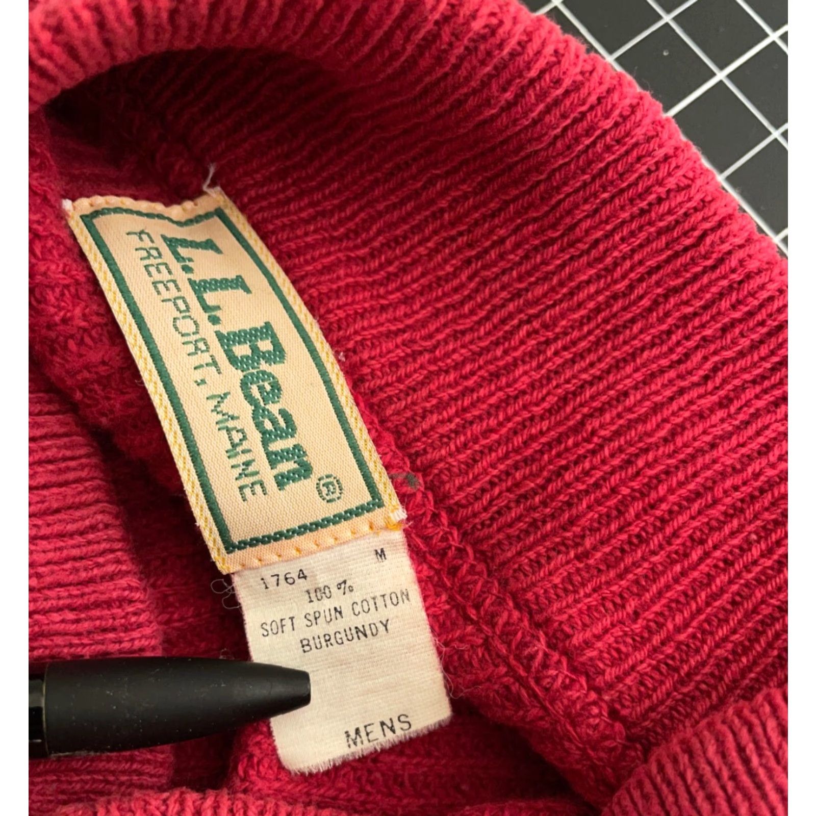 Vintage Vintage L.L. Bean Men's Cotton Henley Sweater Adult Medium Fall Winter Faded Red Burgundy 90s Classic Preppy Size US M / EU 48-50 / 2 - 4 Thumbnail
