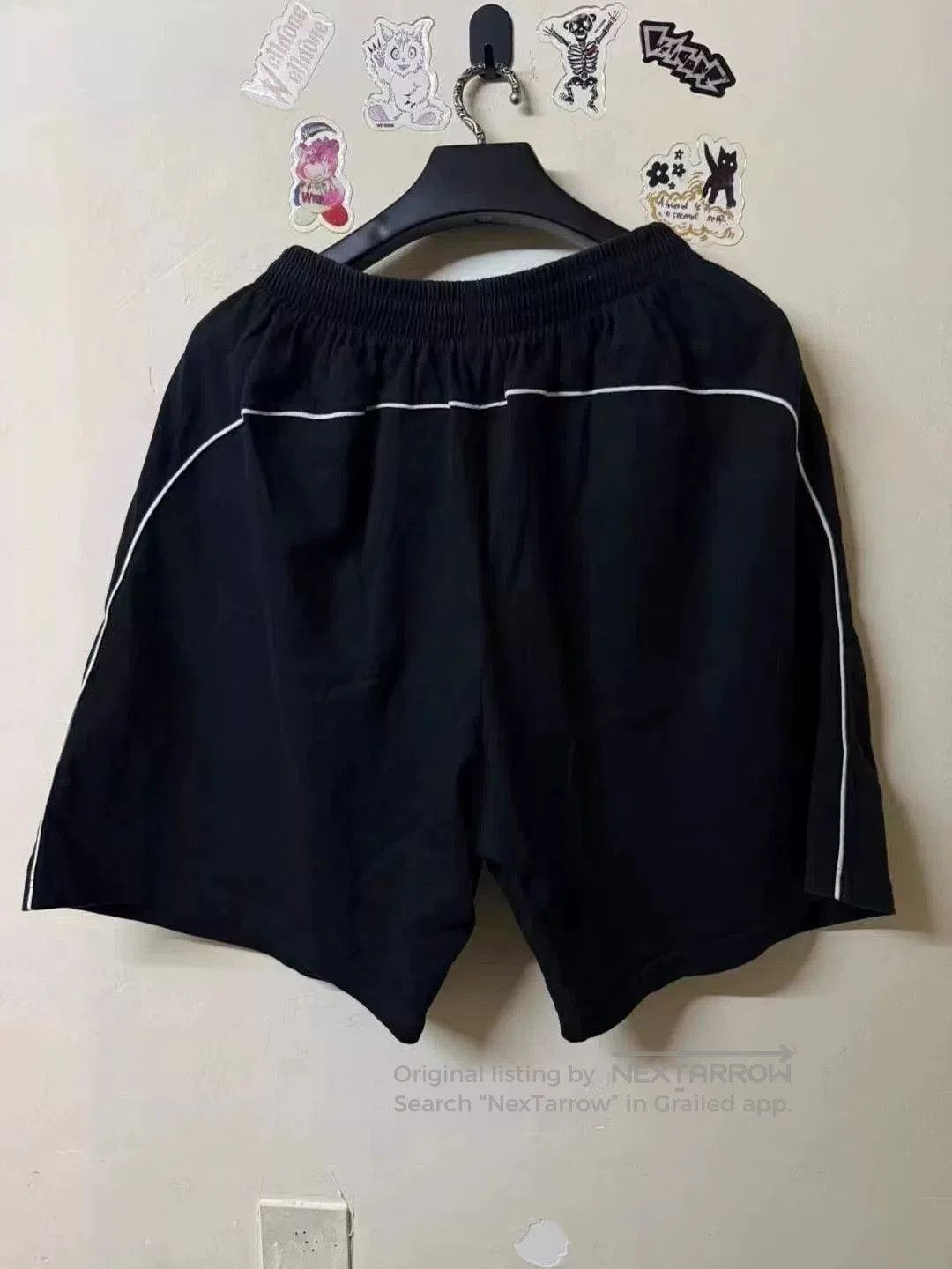Balenciaga Balenciaga Manchester United Cotton Shorts. Size US 26 / EU 42 - 2 Thumbnail