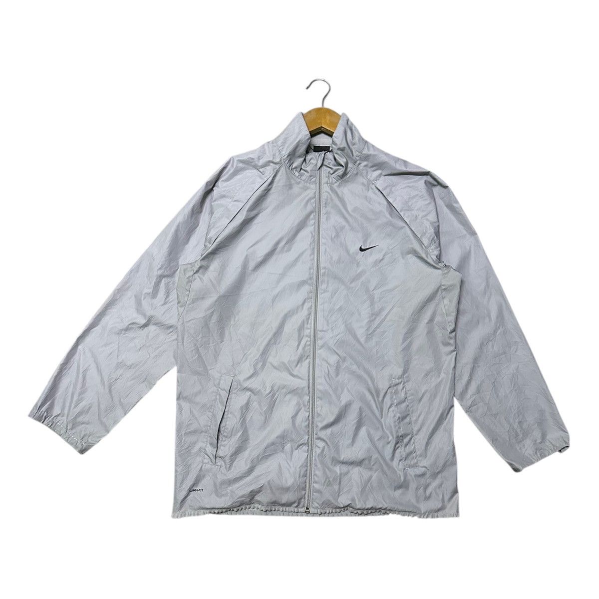 Nike Nike small logo windbreaker outdoor jacket Size US M / EU 48-50 / 2 - 1 Thumbnail