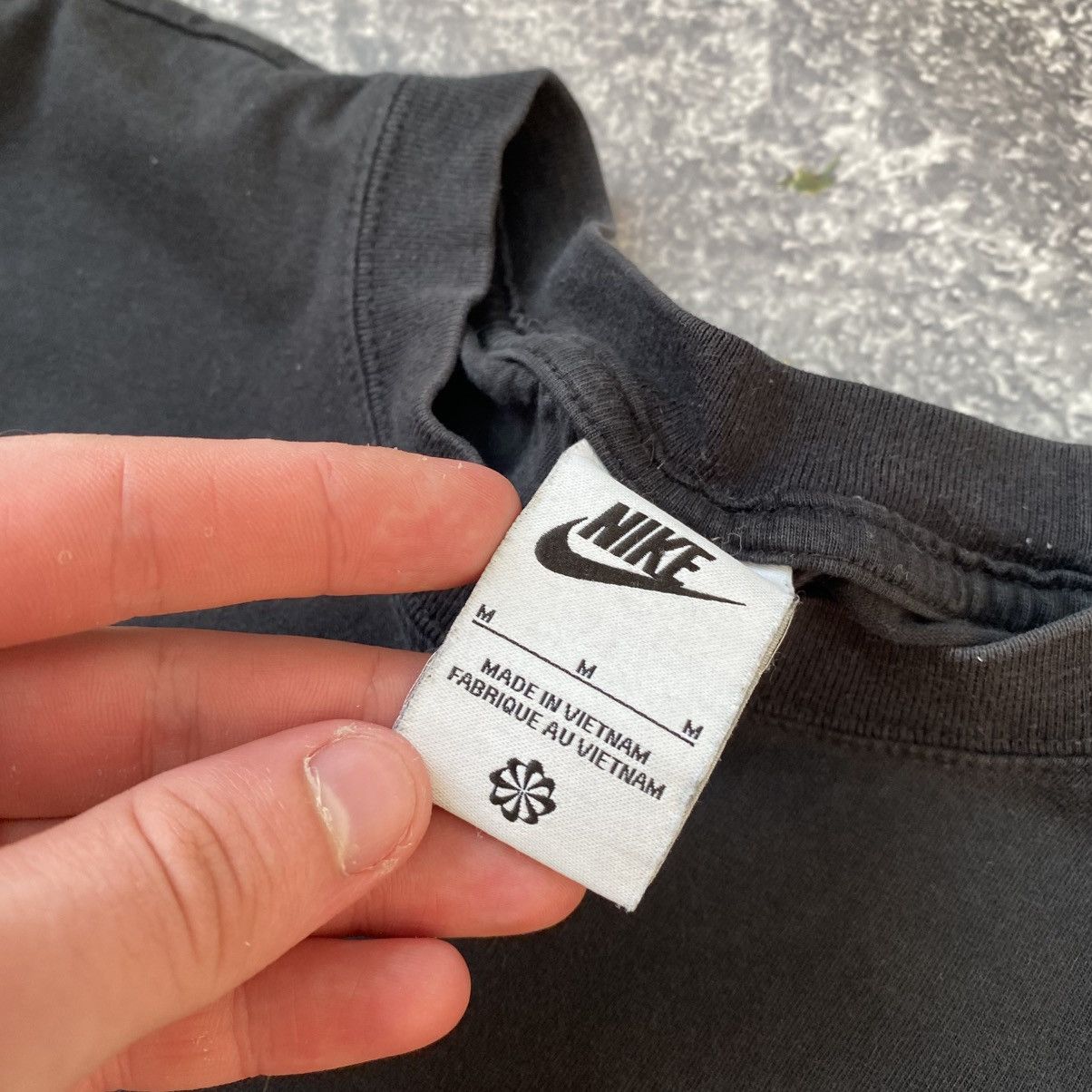 Nike Mens Nike Centre swoosh y2k basic streetwear tee Size US M / EU 48-50 / 2 - 4 Thumbnail