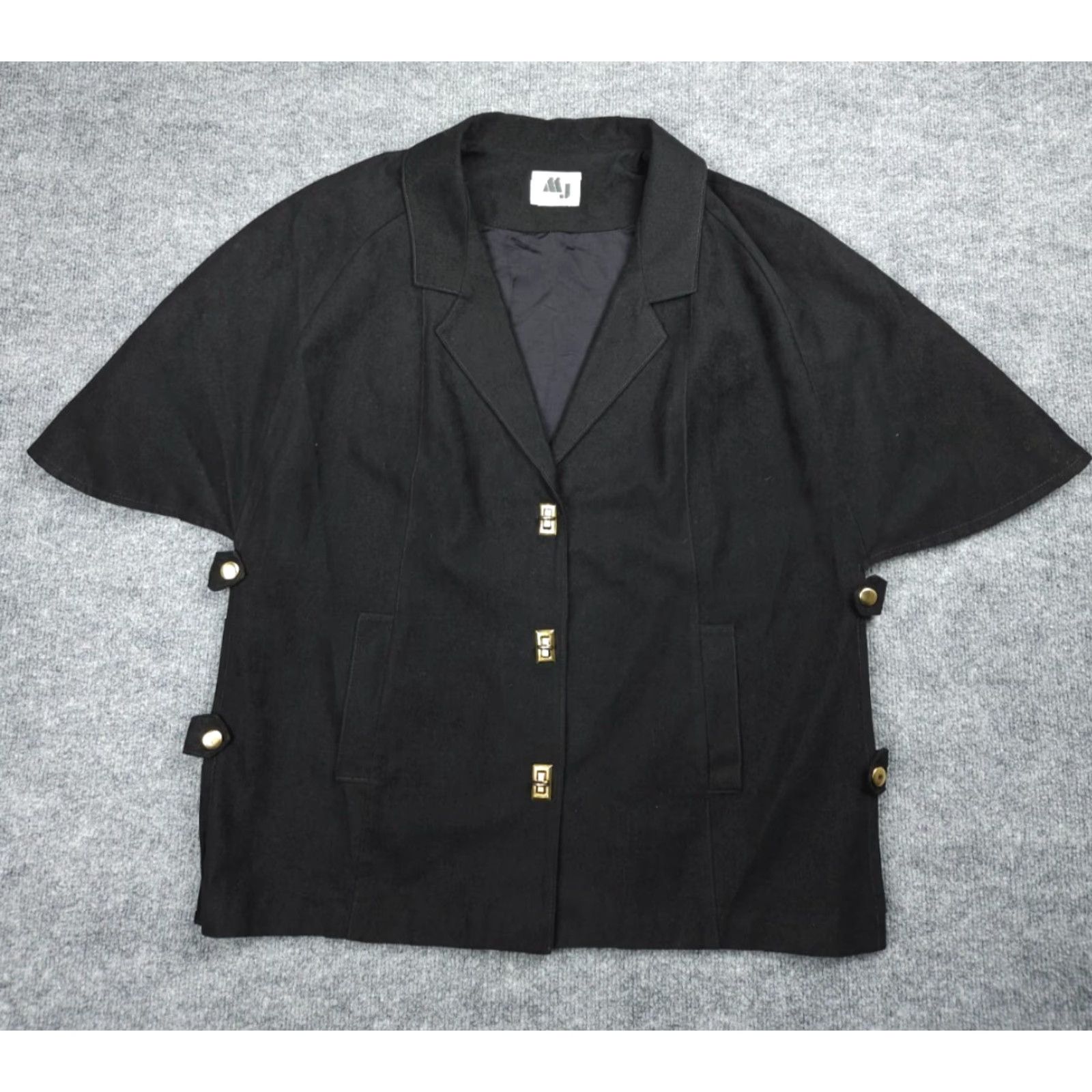 Vintage VINTAGE MJ Seattle Top Women's Black Buckle Snap Sueded Fabric Short Sleeve Coat Overcoat L Black Women Size L / US 10 / IT 46 - 2 Thumbnail