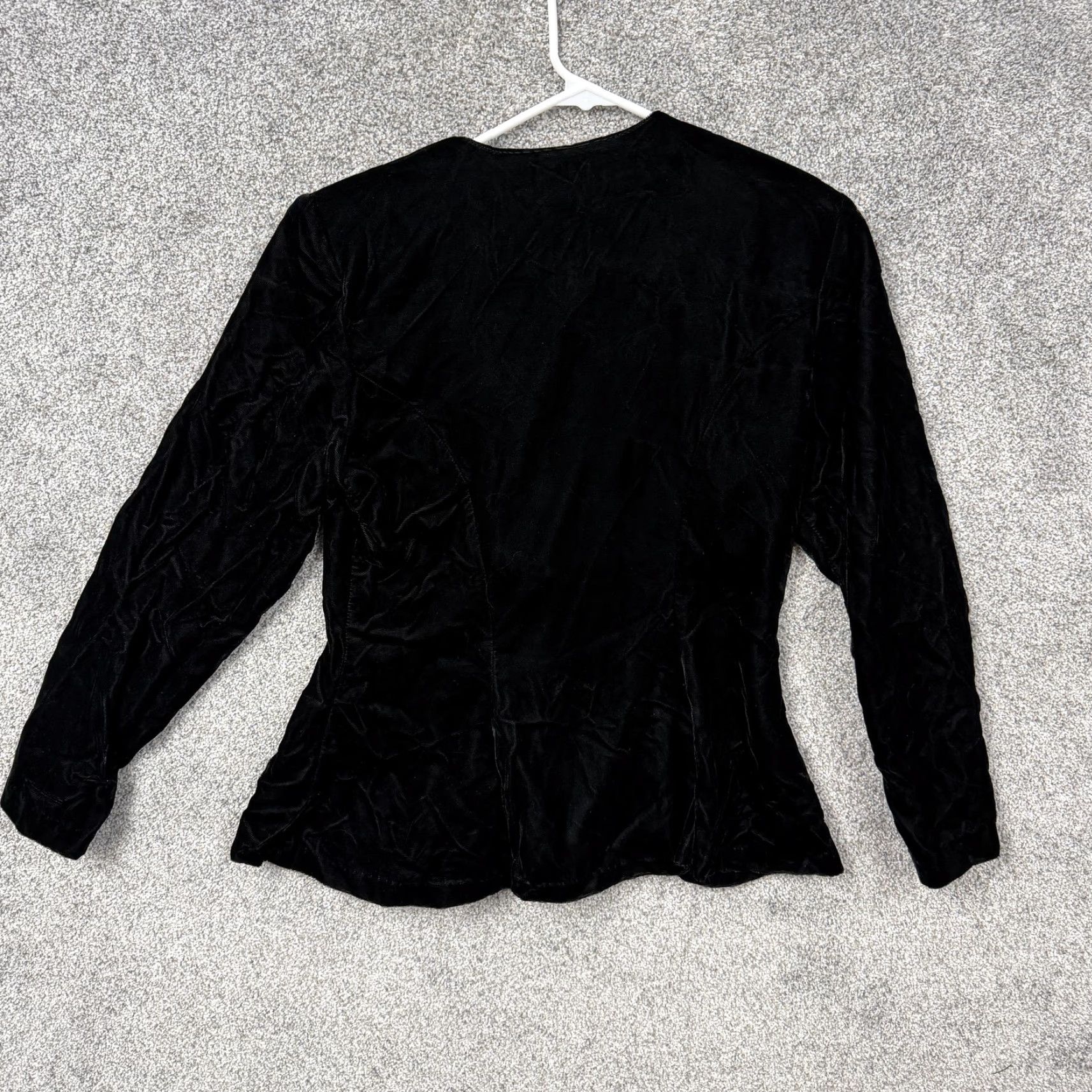 Velvet VINTAGE Michael B. Ltd Blazer Women 10 Black Velvet Button Collarless Short Petite 80s 90s Formal Party/Cocktail Womens Size L / US 10 / IT 46 - 2 Thumbnail