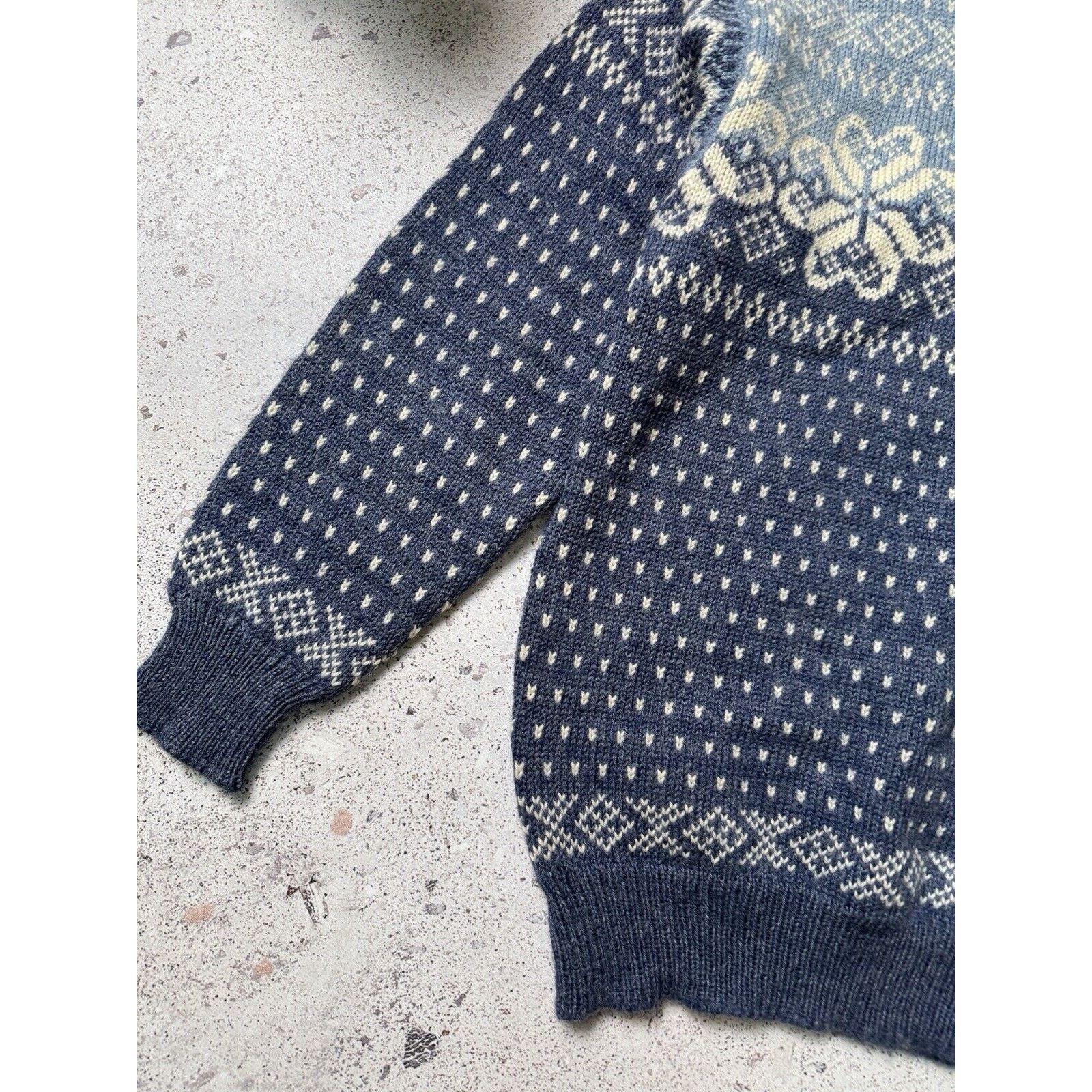 Dale Of Norway Vintage 90s Dale Of Norway Wool Multicolour Jumper Pullover Size US L / EU 52-54 / 3 - 12 Thumbnail