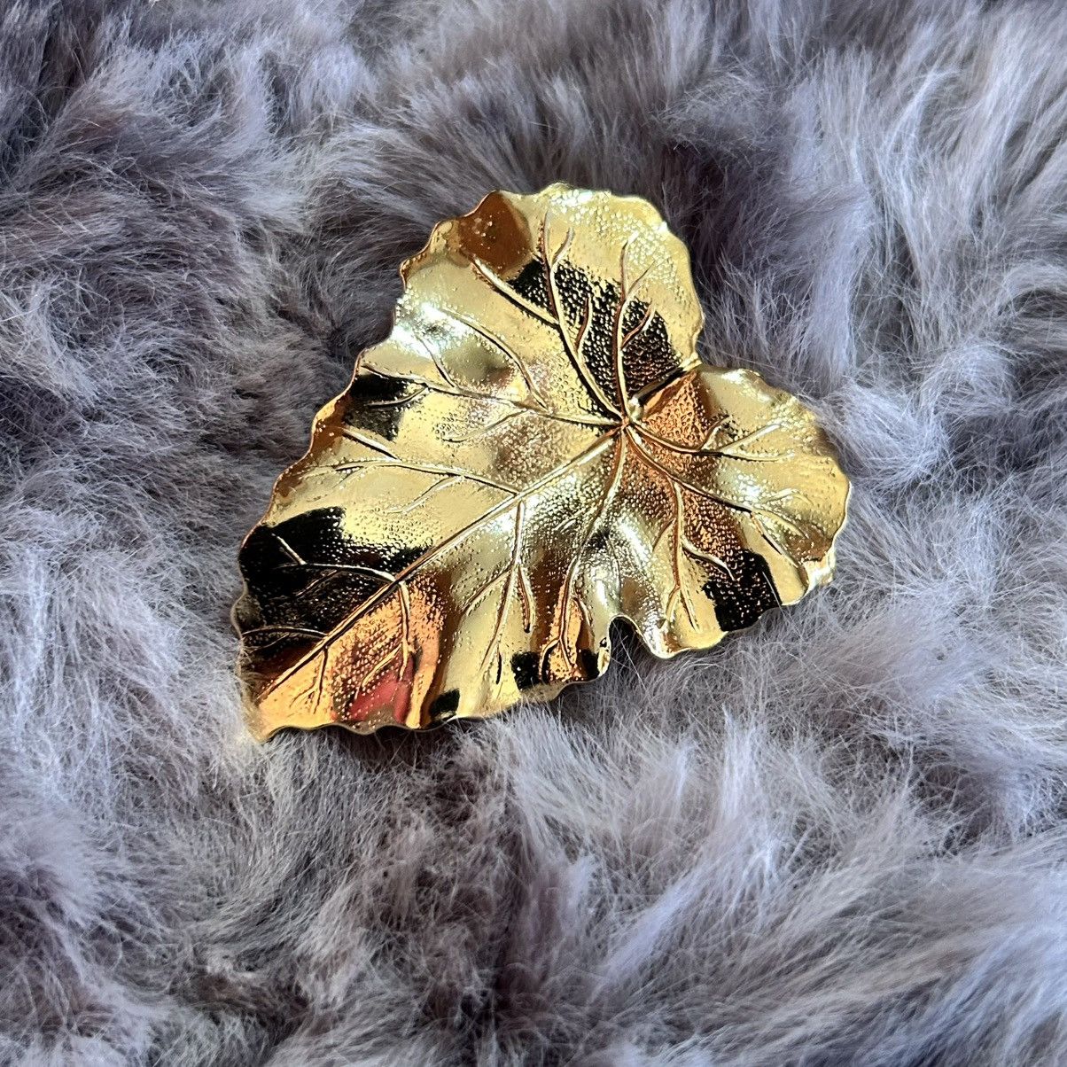 Vintage Vintage 70s gold plated leaf scarf clothing clip Size ONE SIZE - 5 Thumbnail