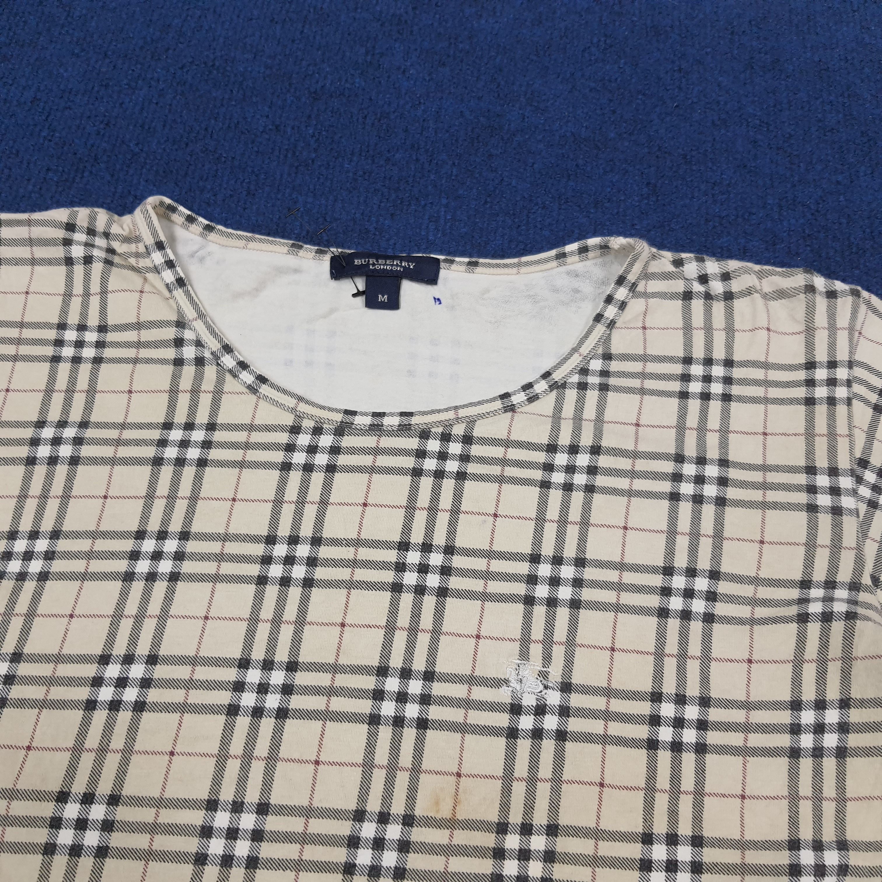 Burberry × Vintage Vintage Burberry London Nova Check Tshirt C219N33 Size S / US 4 / IT 40 - 2 Thumbnail