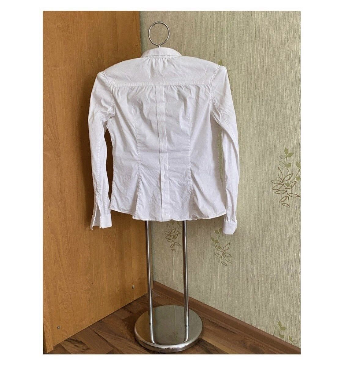Other Women elegance Luxury Vintage Prada shirt button up Size M / US 6-8 / IT 42-44 - 5 Thumbnail