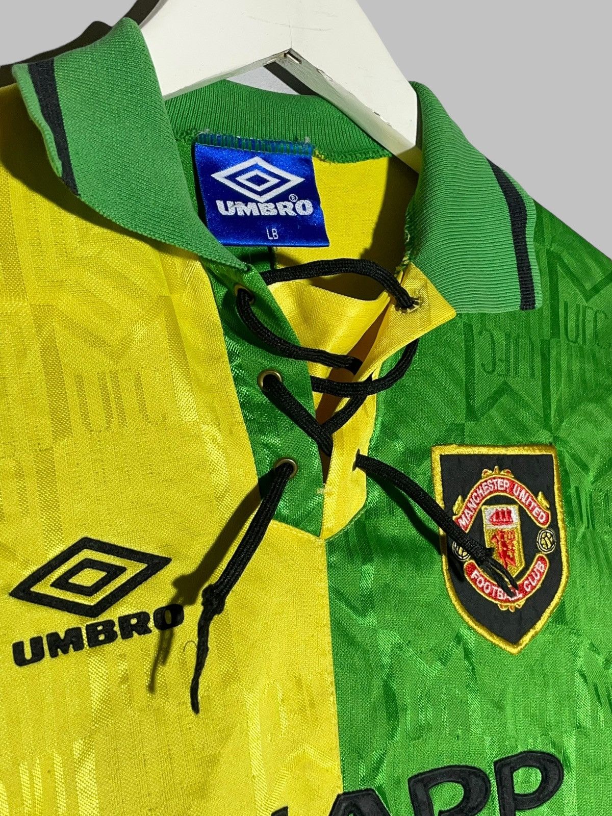 Umbro × Vintage Manchester United Umbro 1992/94 Third Vintage Boys Jersey Size US XS / EU 42 / 0 - 3 Thumbnail
