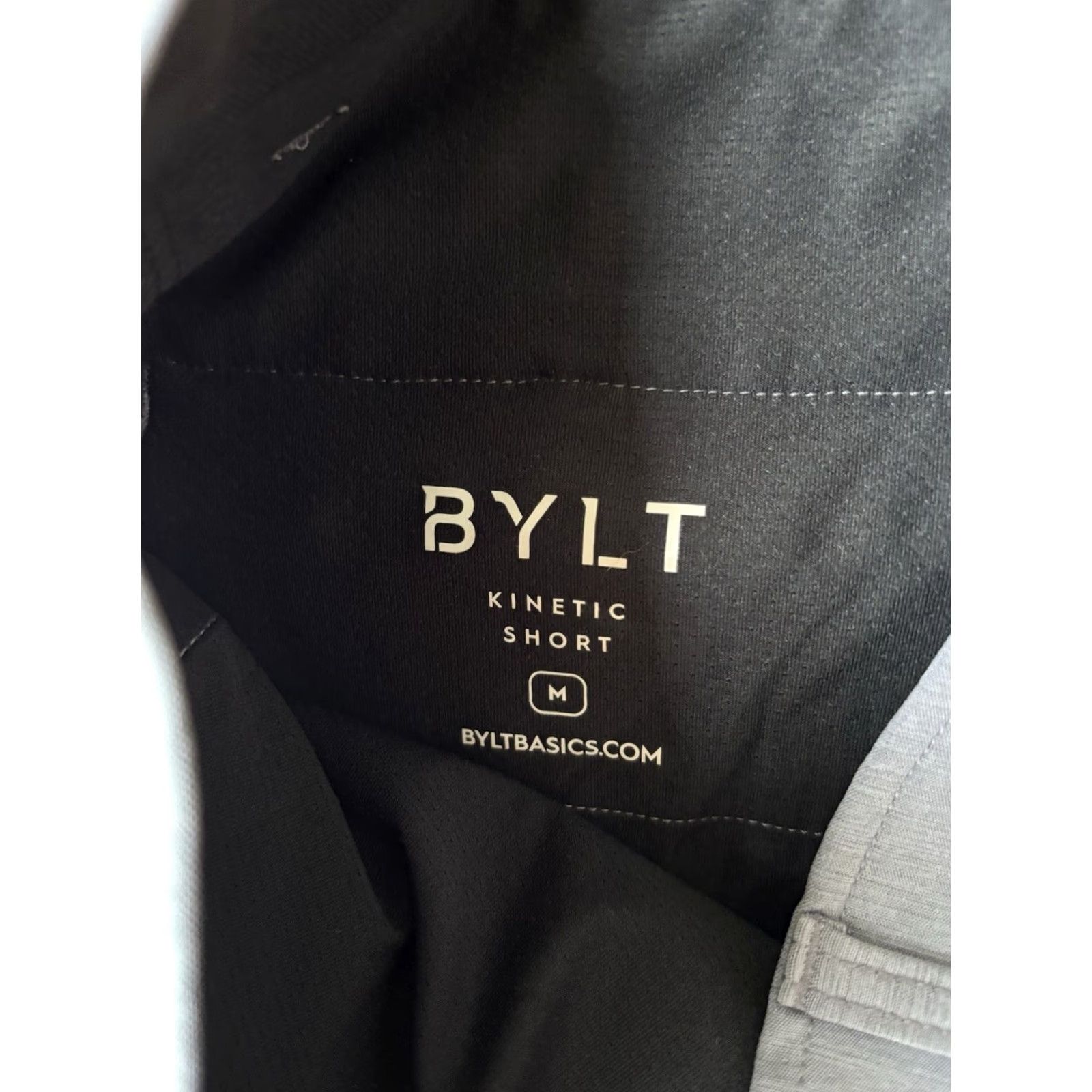 Asics Bylt Premium Basics Kinetic Shorts Men Medium Gray stretch Casual Chino Pockets Size US 31 - 2 Thumbnail
