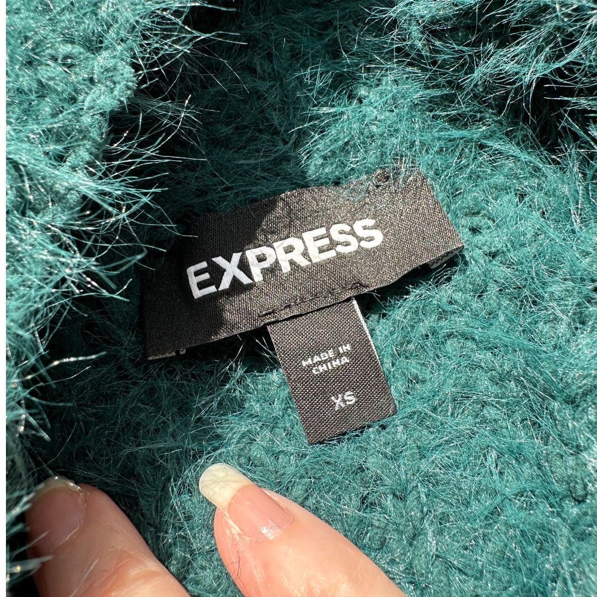 Express Express Green Fuzzy Long Sleeve Mock Neck Crop Sweater XS Size XS / US 0-2 / IT 36-38 - 8 Thumbnail