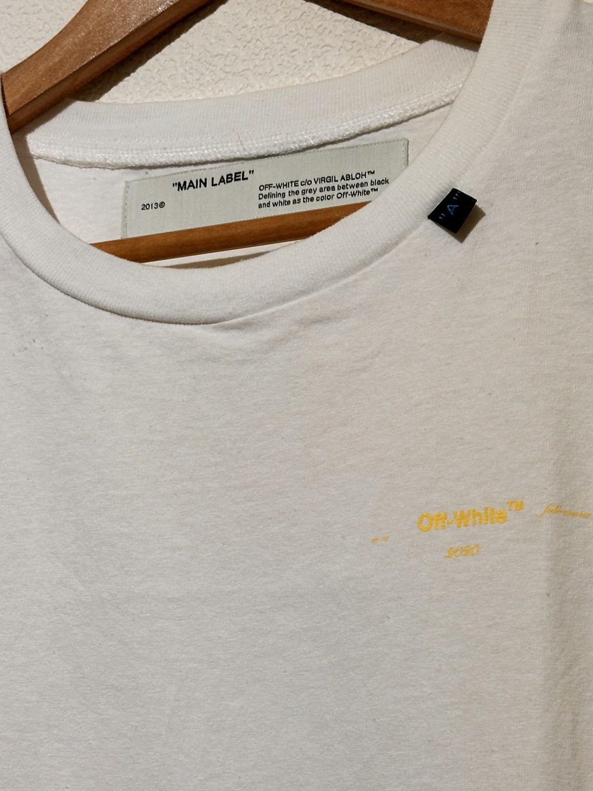 Off-White Acrylic Arrow Tee Size US M / EU 48-50 / 2 - 4 Thumbnail