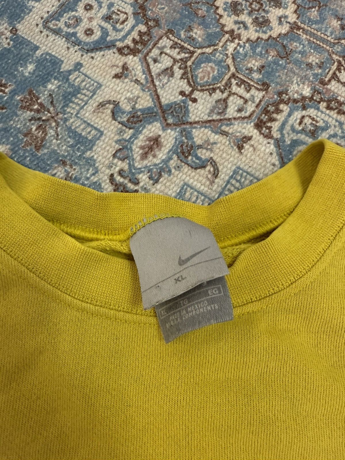 Nike Vintage 2000s Nike Yellow Sweatshirt Size US XL / EU 56 / 4 - 7 Thumbnail