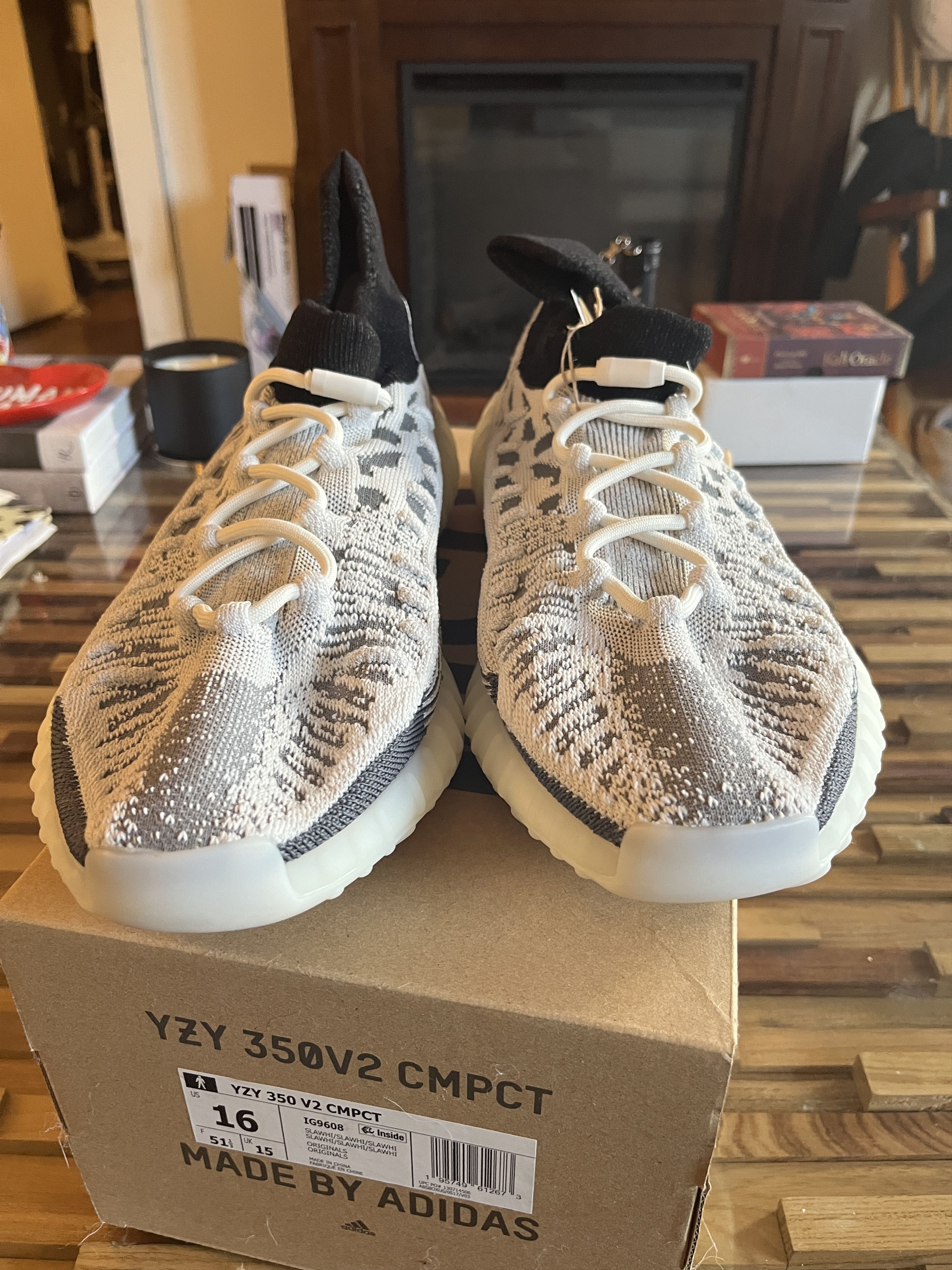 Adidas × Kanye West Yeezy 350 V2 Cmpct (size 16 / Deadstock) Size US 15 / EU 48 - 5 Thumbnail