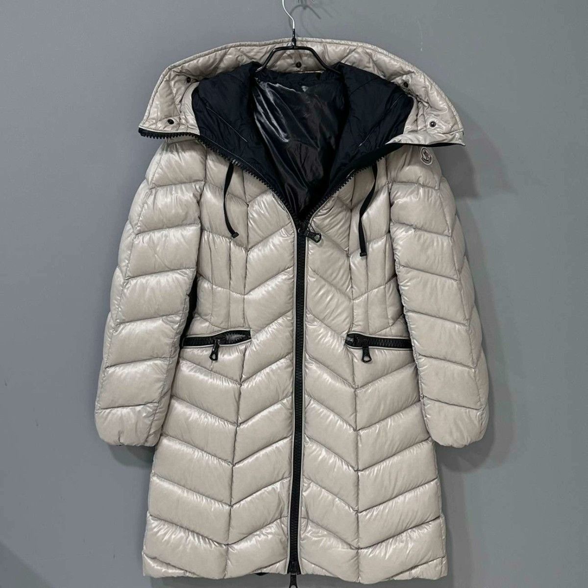 Moncler Moncler Long Fur Collar Down Jacket Size M / US 6-8 / IT 42-44 - 1 Thumbnail