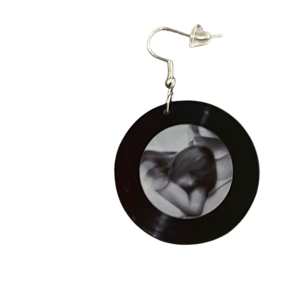 Other Taylor Swift Grey Black Record Fashion Earrings NEW Size ONE SIZE - 4 Thumbnail