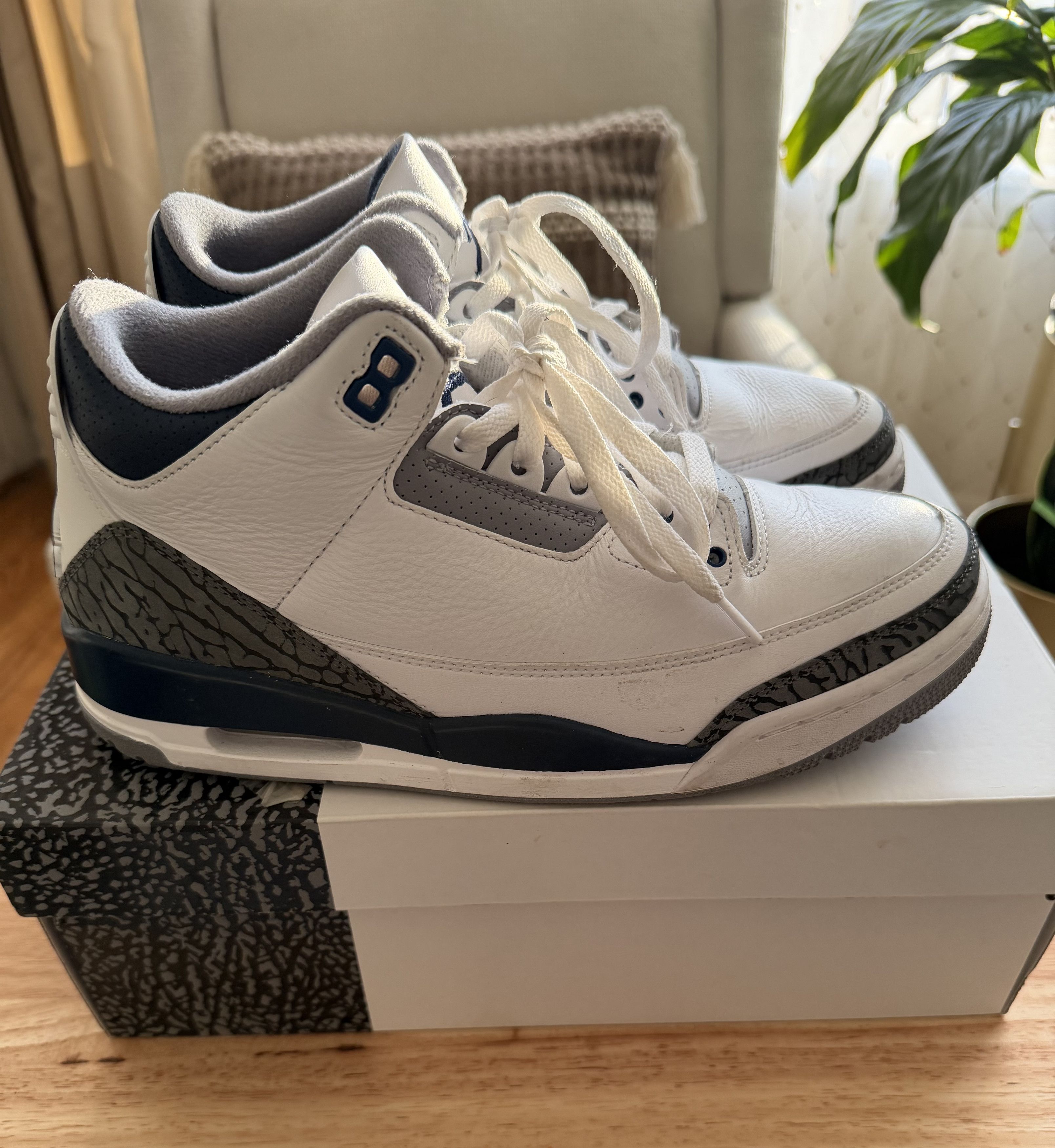 Jordan Brand Jordan Retro 3 Midnight Navy (Preloved) Size US 9 / EU 42 - 2 Thumbnail