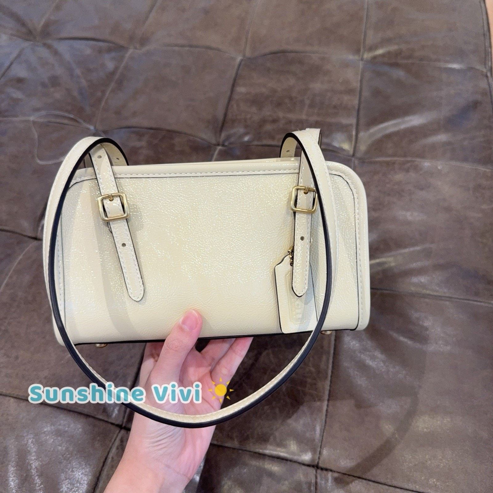 Coach NWT Coach Swing Zip Leather Shoulder Bag 20 Moonlight CAN21 Size ONE SIZE - 8 Thumbnail