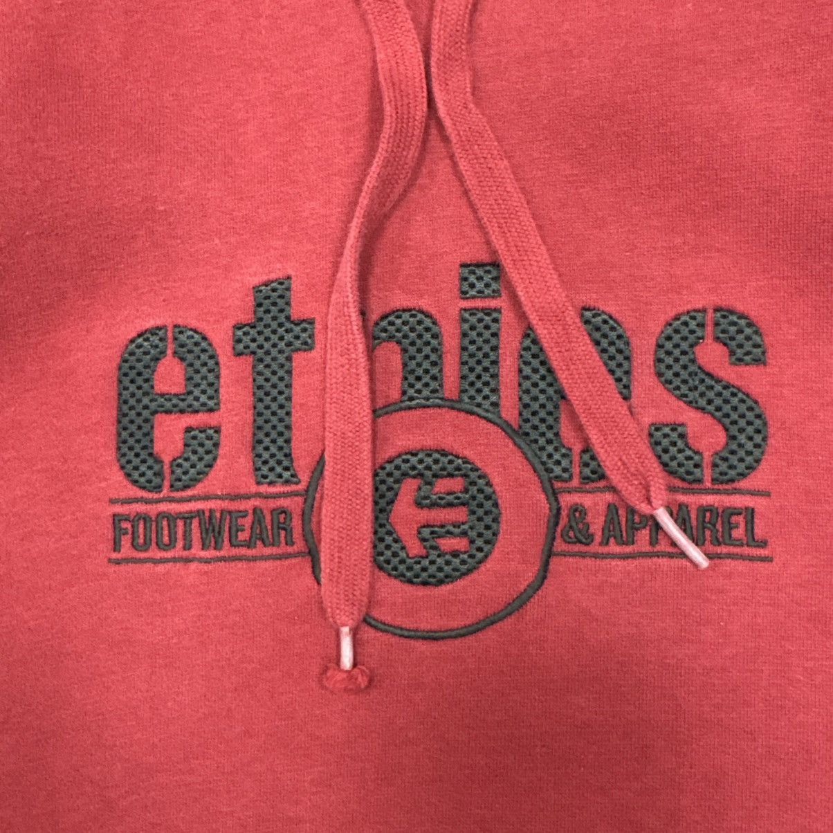 Etnies Vintage Y2K Etnies Skateboard Hoodie Size Large Size US L / EU 52-54 / 3 - 2 Thumbnail