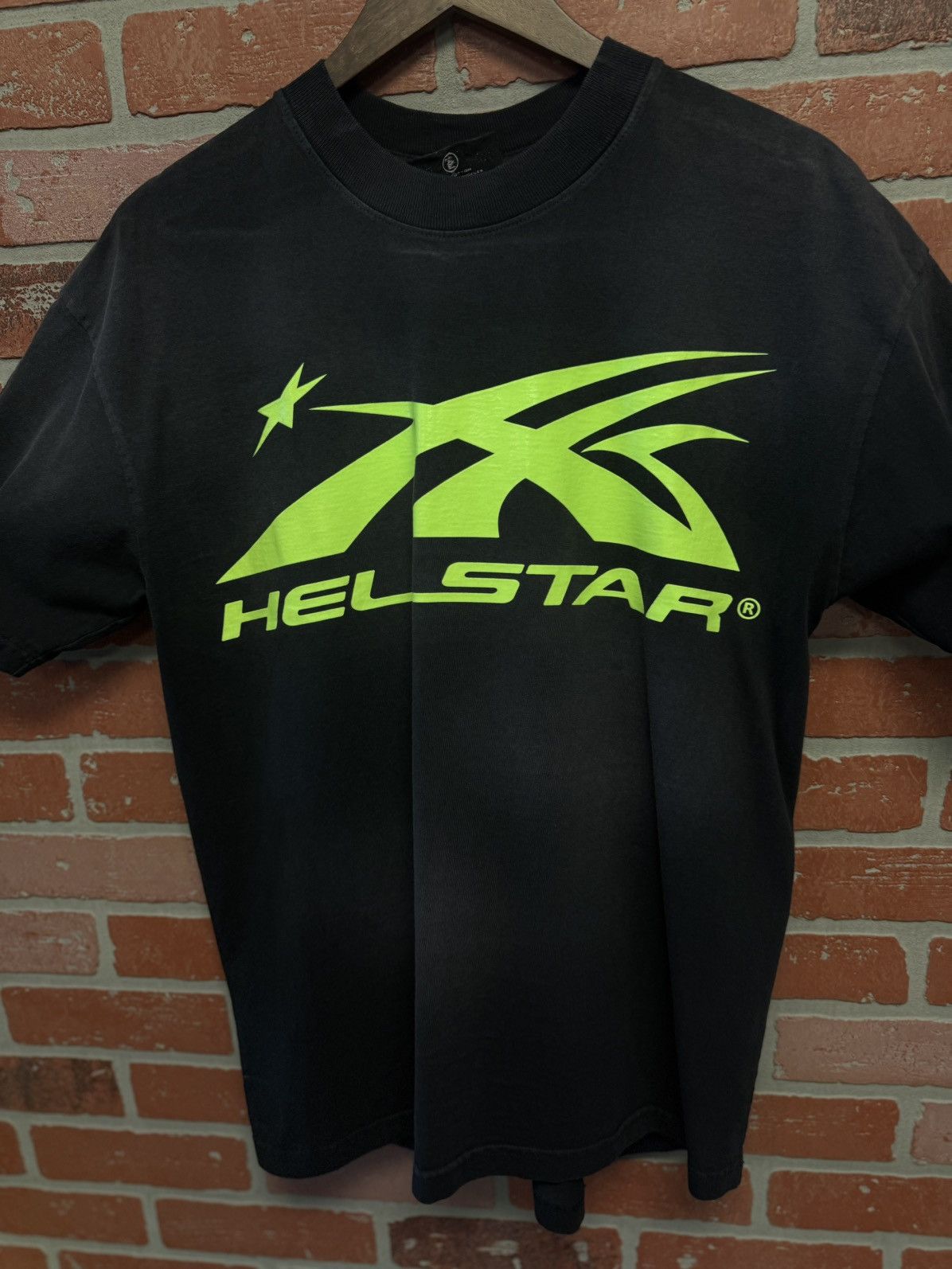 HELLSTAR Hellstar Black Neon Logo Tee Shirt 100% Authentic Size XS Size US XS / EU 42 / 0 - 3 Thumbnail