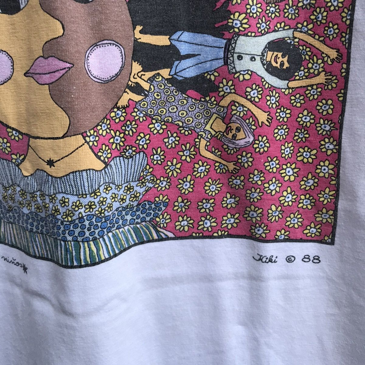 Arts & Science Vintage 90s KIKI SUAREZ photo art tee Size US L / EU 52-54 / 3 - 3 Thumbnail