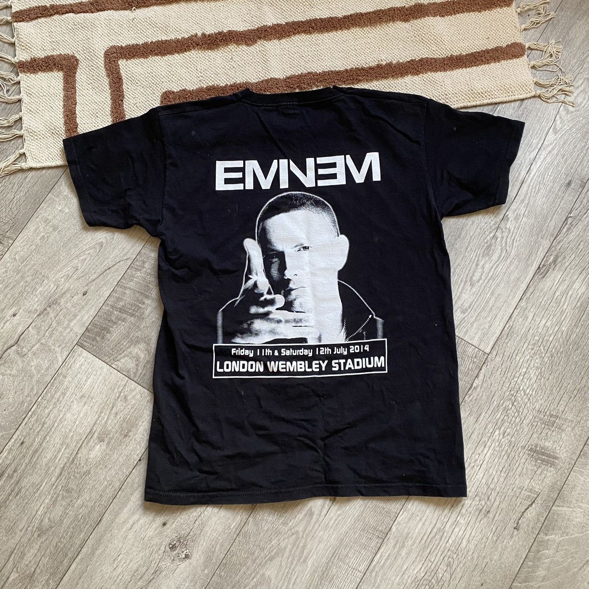 Band Tees EMINEM RAPPER MASK USA FLAG ENGLAND TOUR 2014 T SHIRT Size US L / EU 52-54 / 3 - 2 Thumbnail