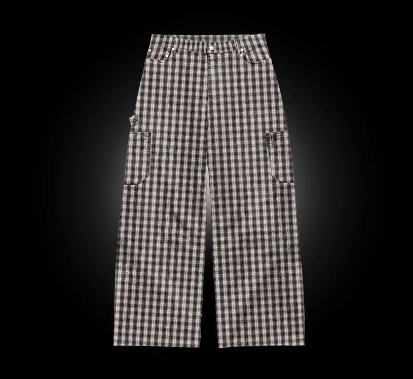 The GV Gallery GV Gallery Raspberry Hills Baggy Plaid Cargos Size US 32 / EU 48 - 1 Thumbnail