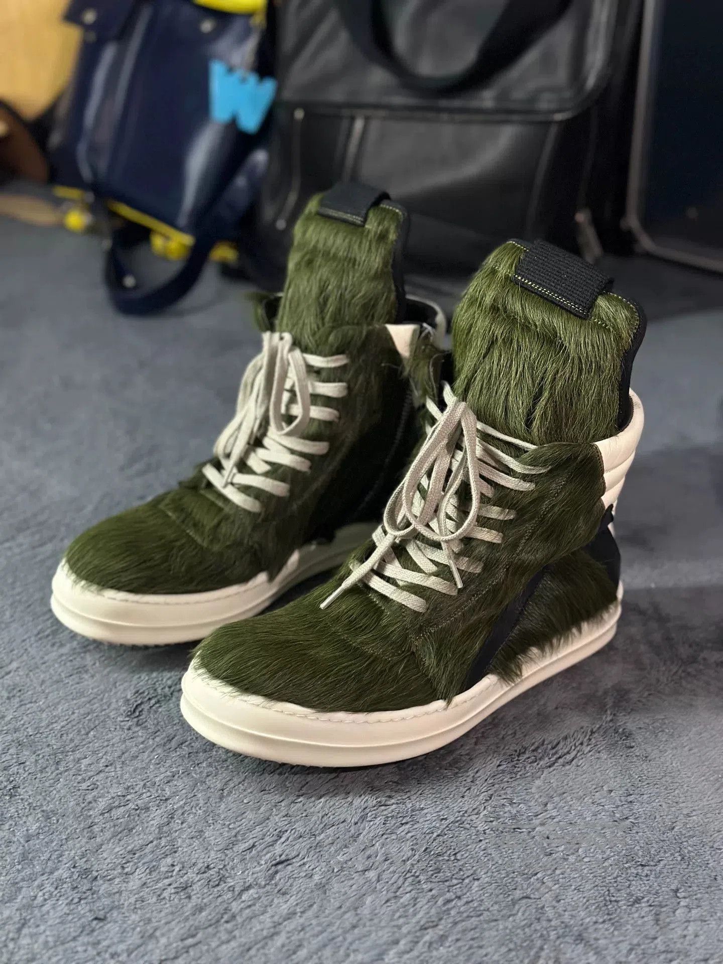 Rick Owens Rick Owens Green Fur Sneakers size 41. Size US 8 / EU 41 - 8 Thumbnail