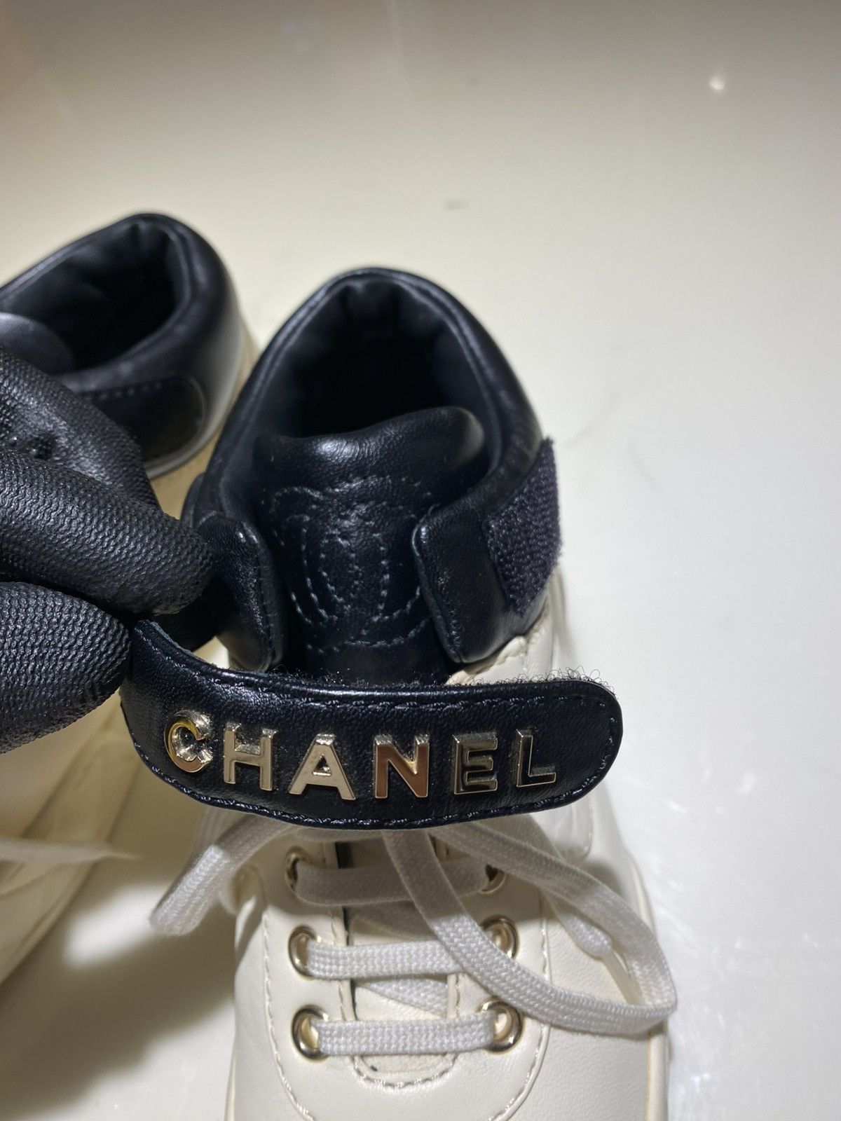 Chanel Chanel Coco Mark Leather Trainers US5.5 Size US 5.5 / IT 35.5 - 11 Thumbnail