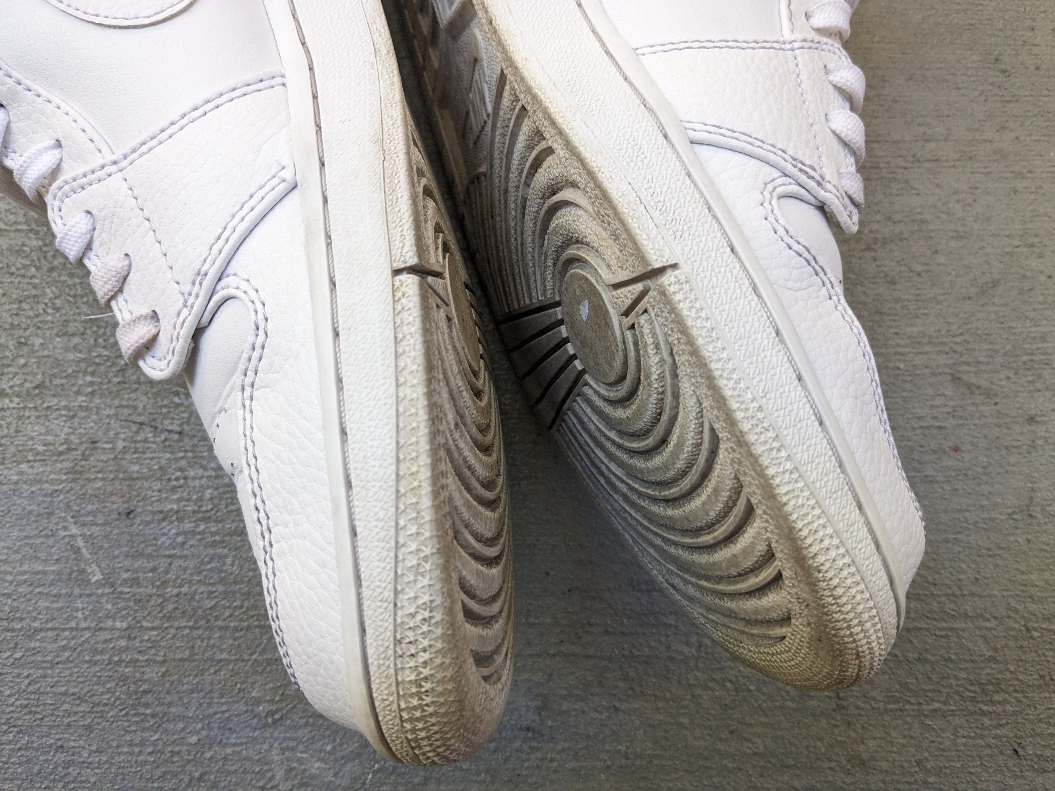 Jordan Brand × Nike Nike Air Jordan 1 Low Triple White 12 Leather 553558-130 Size US 12 / EU 45 - 8 Thumbnail