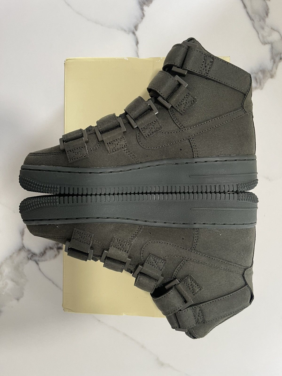 Billie Eilish × Nike Nike Billie Eilish X Air Force 1 ‘07 SP Sequoia Sz 6M/7.5W Size US 7.5 / IT 37.5 - 4 Thumbnail