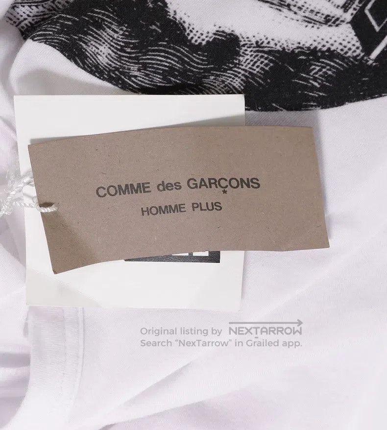 Comme des Garcons Comme Des Garcons Men's White Portrait Print Short Sleeve Size US M / EU 48-50 / 2 - 7 Thumbnail