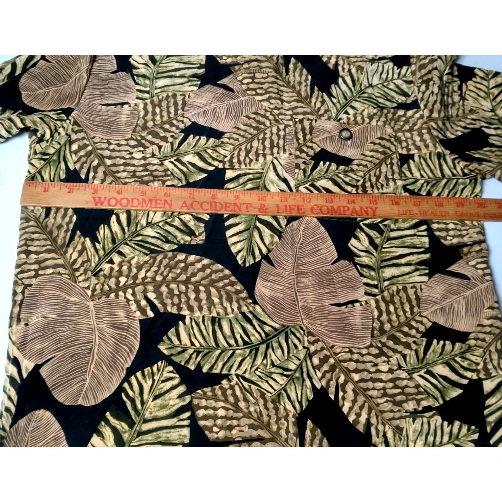 Liz Claiborne VINTAGE Liz Claiborne Blouse Women's Small Silk Short Sleeve Black Palms 90s Beachy Nature Size M / US 6-8 / IT 42-44 - 4 Thumbnail