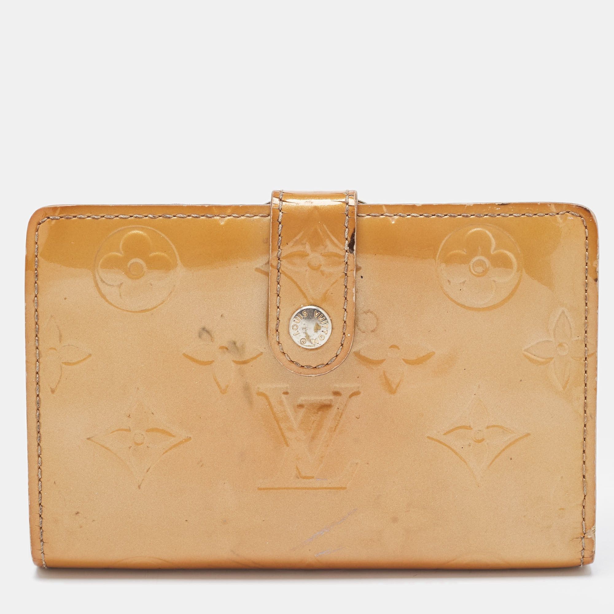 image of Louis Vuitton Noisette Monogram Vernis Portefeuille Viennois Wallet in White, Women's