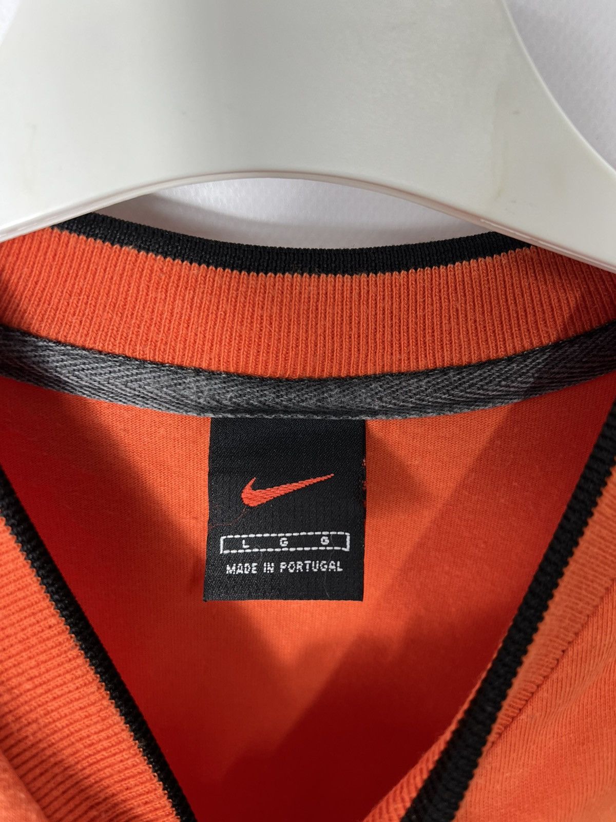 Nike Vintage Nike Center Swoosh Logo Boxy T Shirt Oversize Fit Size US L / EU 52-54 / 3 - 5 Thumbnail
