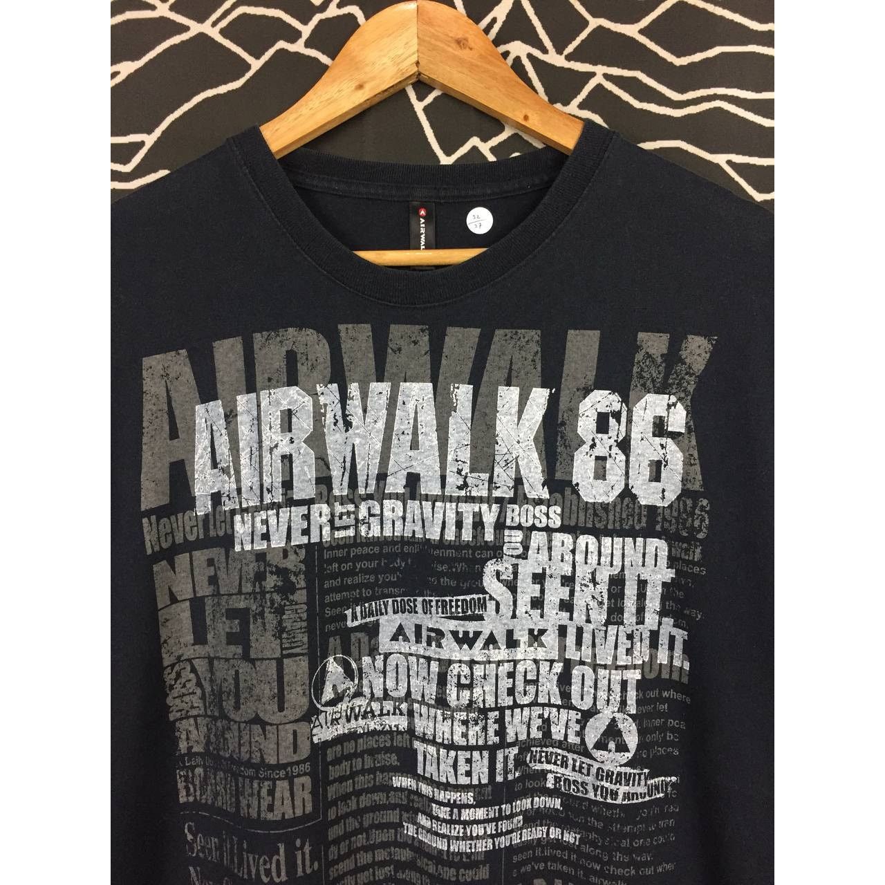 Airwalk × Vintage Vtg Airwalk Never Let Gravity Boss Around All Over Print Tee Size US L / EU 52-54 / 3 - 3 Thumbnail